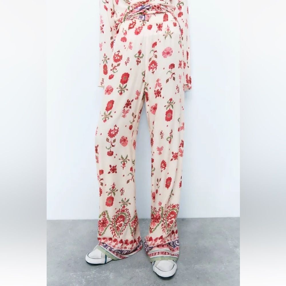 Zara Floral Print Lightweight High Rise Wide Leg Pants.Size XS